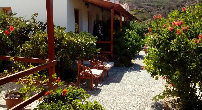 Drakano Rooms — Hotel in Faros