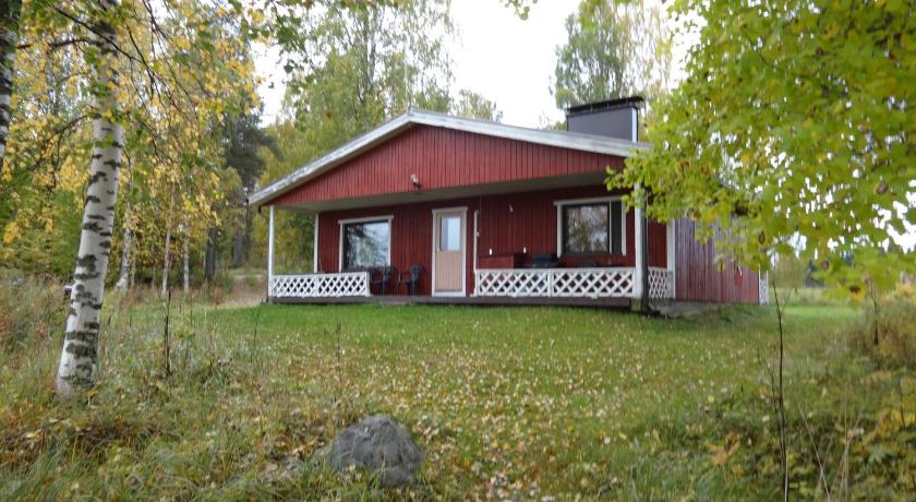 ヴァルカウス Tiirantuvat 4つ星 ゲストハウス スイート