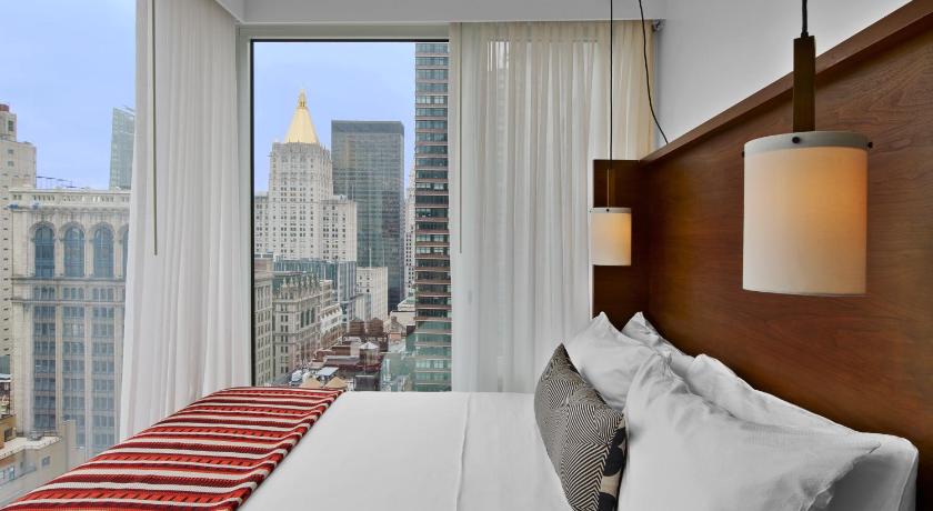 Image of Sky View King Room 1