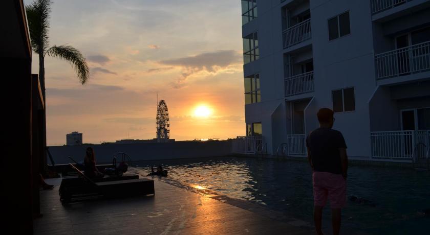 Jovic's Condo at Breeze Residences photo