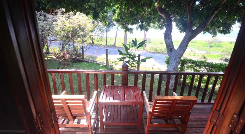 Viang Yonok Hotel, Restaurant, Sports Club photo