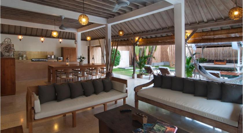 3BR Villa Rabu - Minggu Villas Seminyak photo