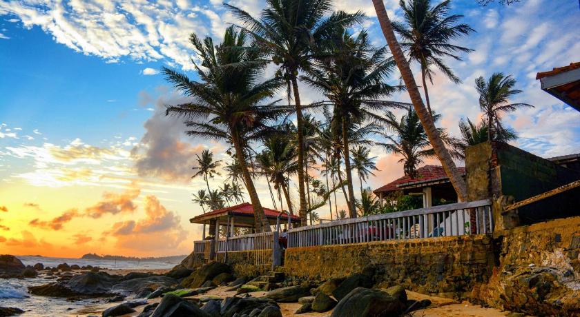 Shanthi Beach Resort photo