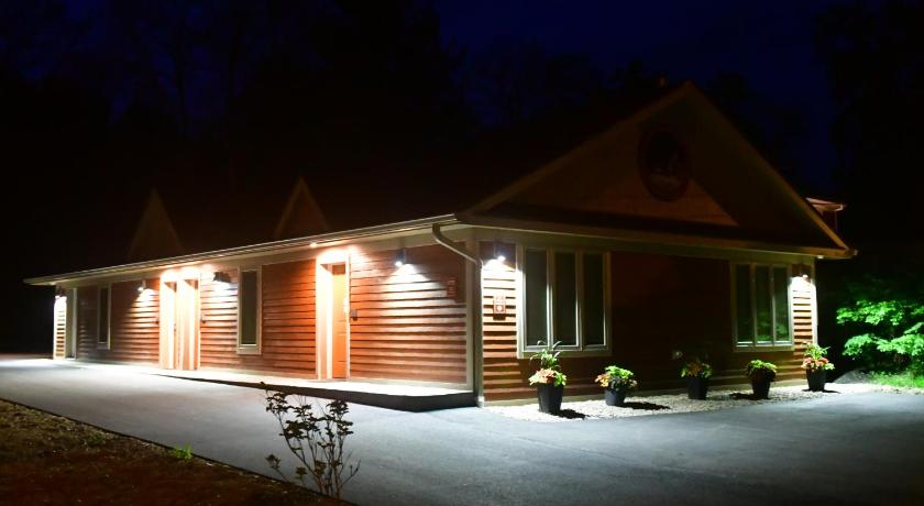 The Fields of Eden Inn photo
