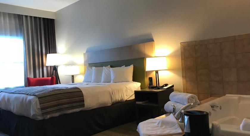 Country Inn & Suites by Radisson, Fond du Lac, WI