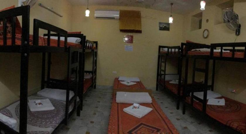 ドミトリールーム（10人部屋）　男女共用　ベッド1名分 (Bed in 10-Bed Mixed Dormitory Room)の画像 7