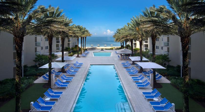 Edgewater Beach Hotel photo