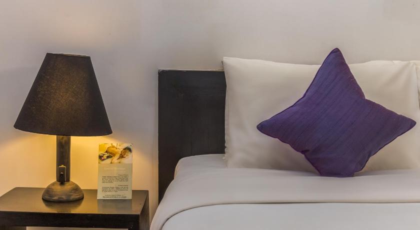 Image of Apsara Studio Double with Balcony 11