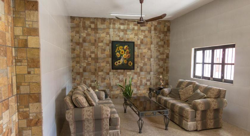 Image of Family Studio 5