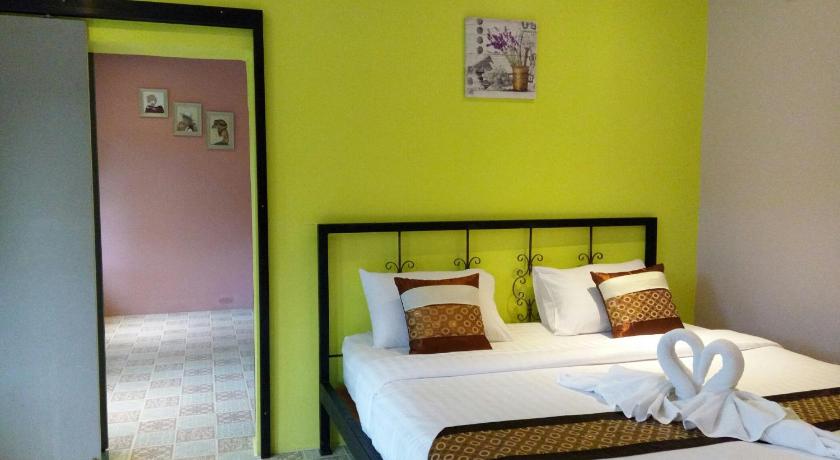 Image of Superior Connecting Room 11