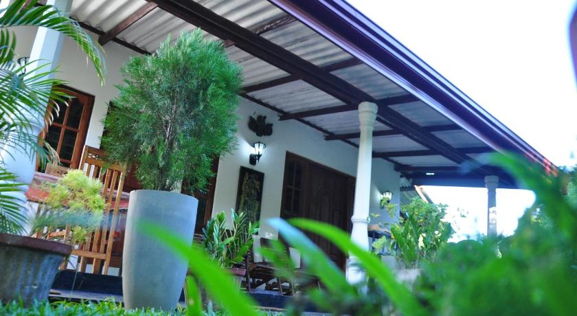 backpackers hostel sigiriya photo
