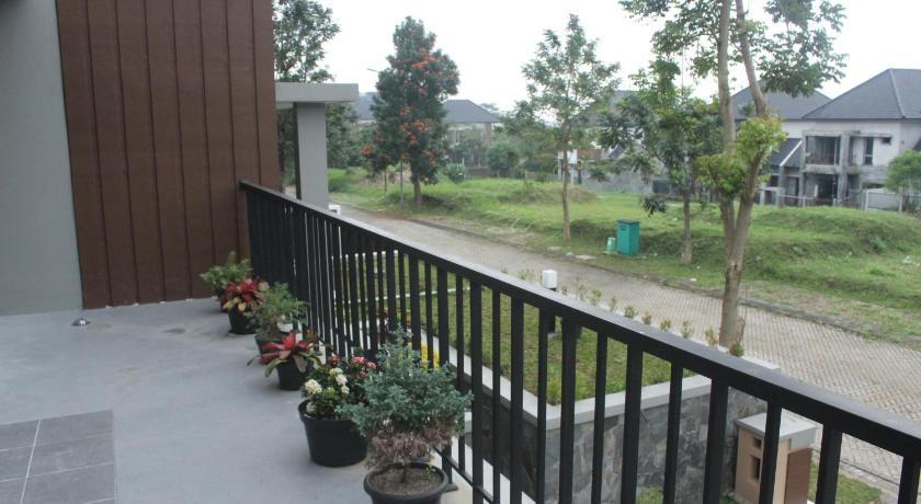 Villa Bogor Nirwana photo