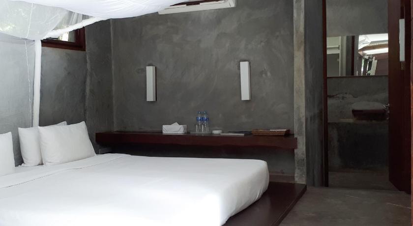 Image of Deluxe Room Garden View 13