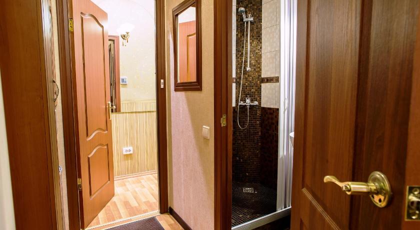 Golden Fleece Guest House photo