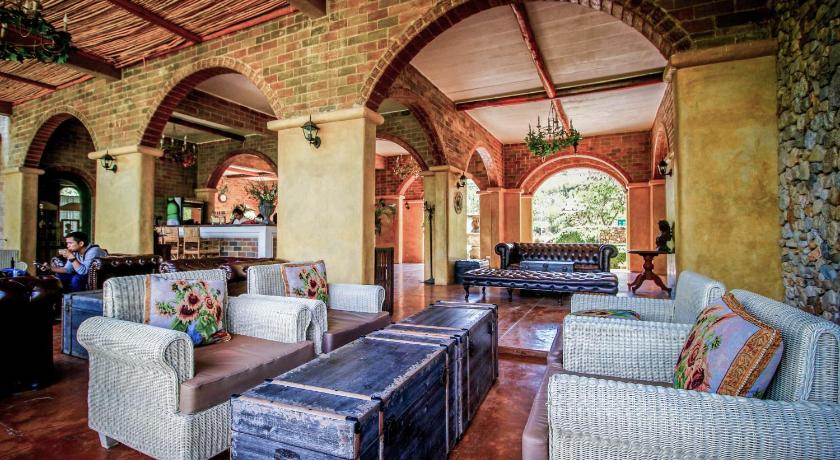 Ratchaburi La Toscana Resort 4-Star Hotel room