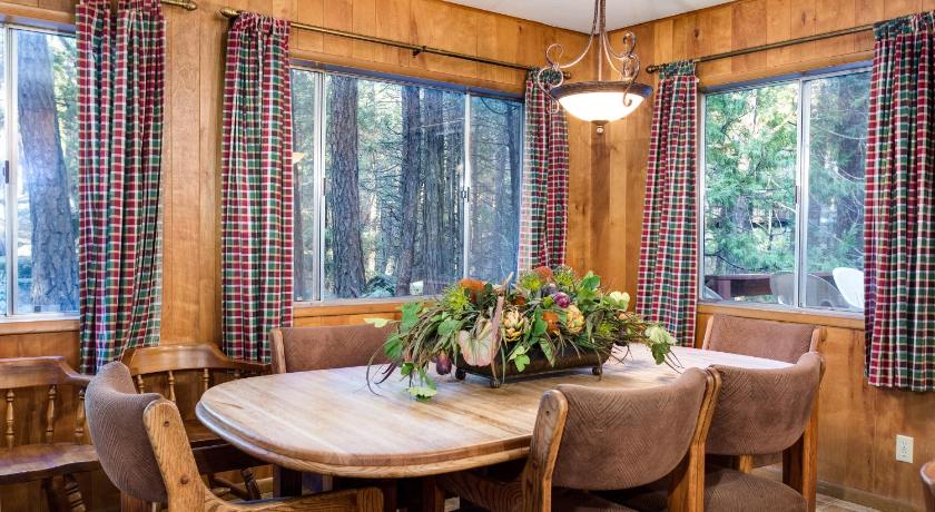 4 Pine Creek Cabin photo