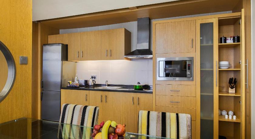 Hala Arjaan by Rotana Deluxe Hotel Apartments - image 5