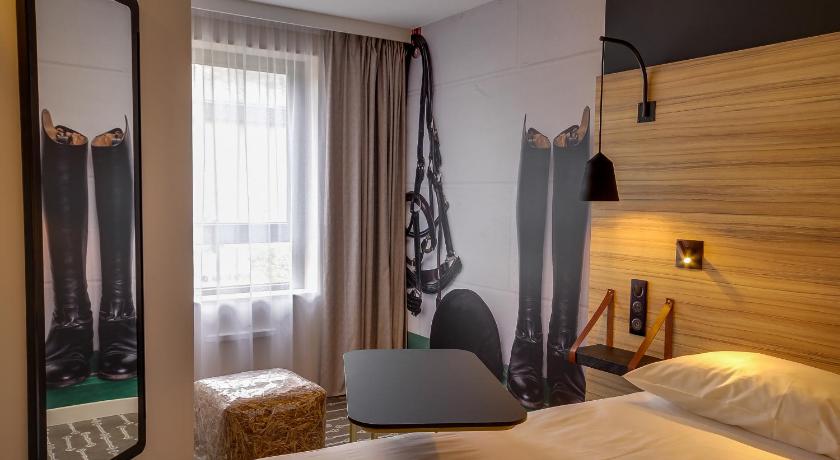 ibis Styles Laval Centre Gare photo