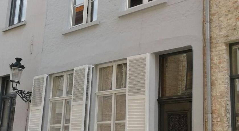 Guest house Adonis — Hotel in Bruges