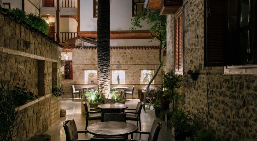 White Garden Hotel
