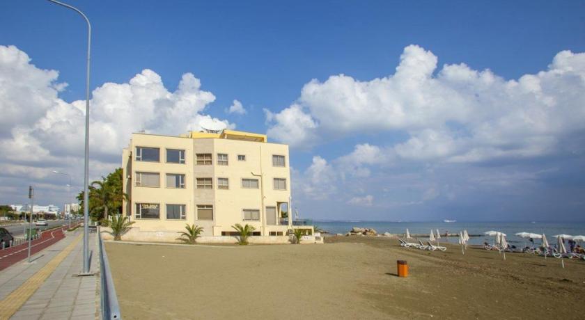 Larnaca Beachfront Holiday Apartment 