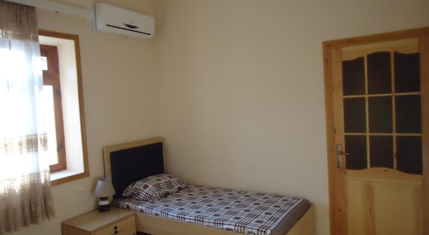 Guesthouse Khazar in old city photo