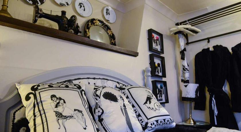 Image of Dupenny Boudoir Double Room 7