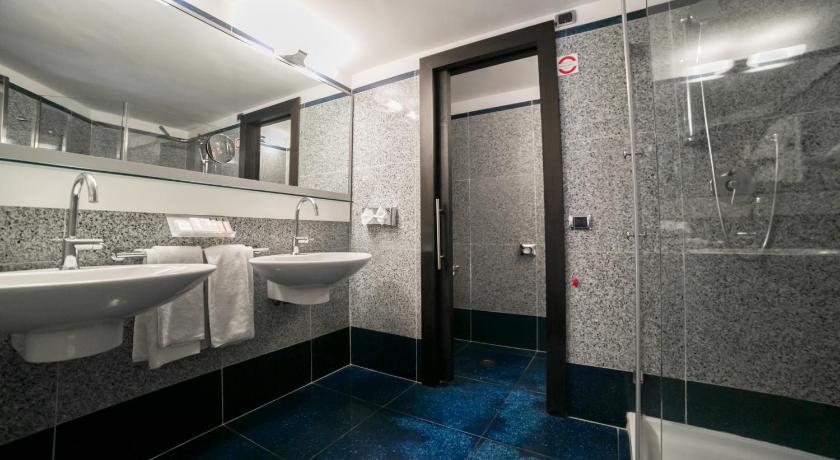 Image of Junior Suite - Split Level 9