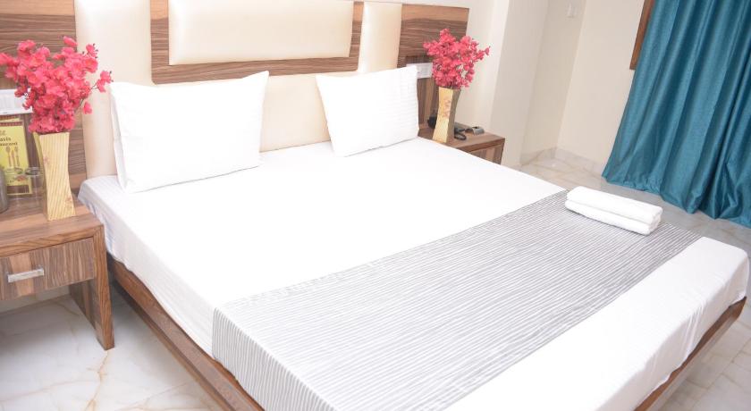 Hotel Golden Oasis Delhi