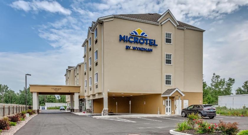 Microtel Inn & Suites by Wyndham Niagara Falls