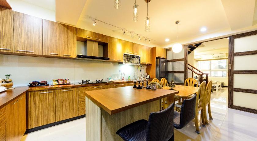 Dream Lake — Hotel in Tainan