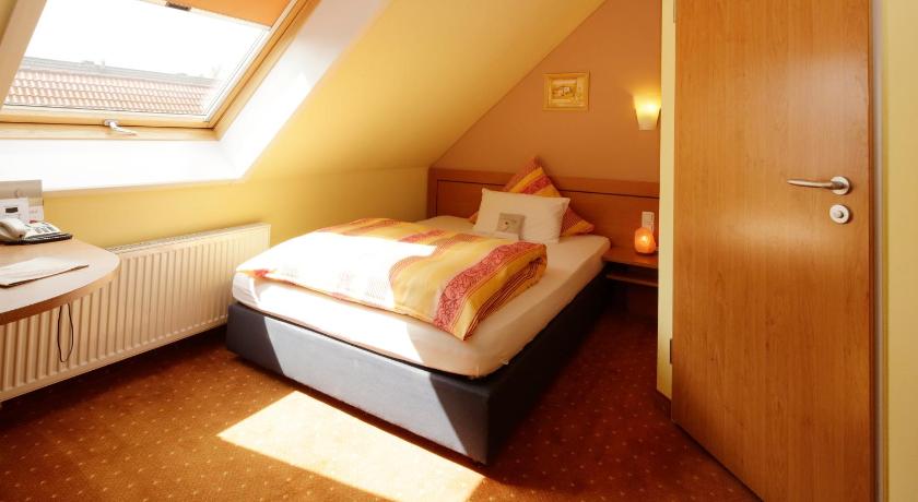 BIO Hotel Bayerischer Wirt Augsburg photo