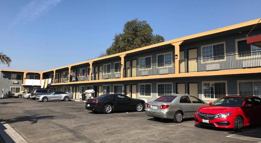 American Inn & Suites LAX Airport photo