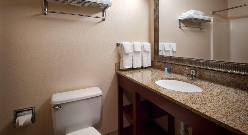 Best Western Huntington Mall Inn