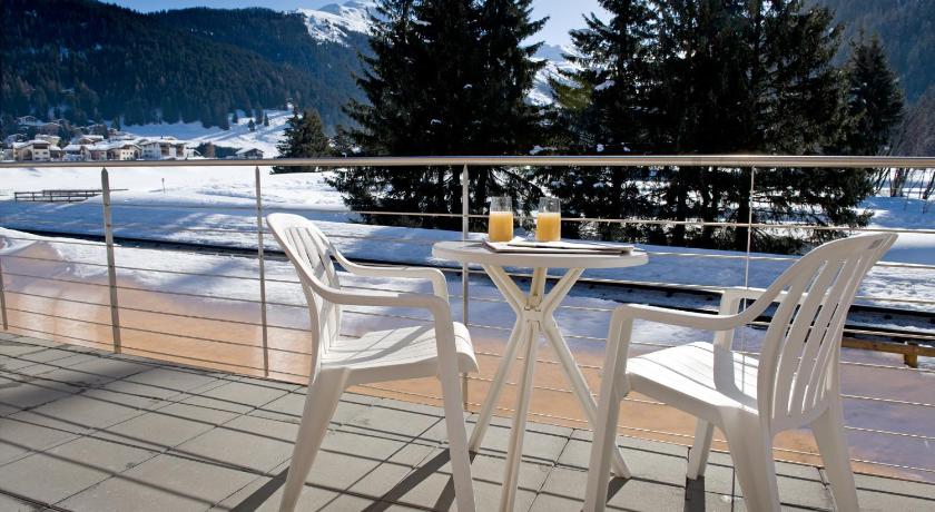 Agoda Studio 54 Best Prices For Davos