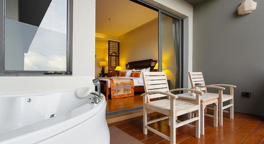 Image of Jacuzzi Suite Room 10