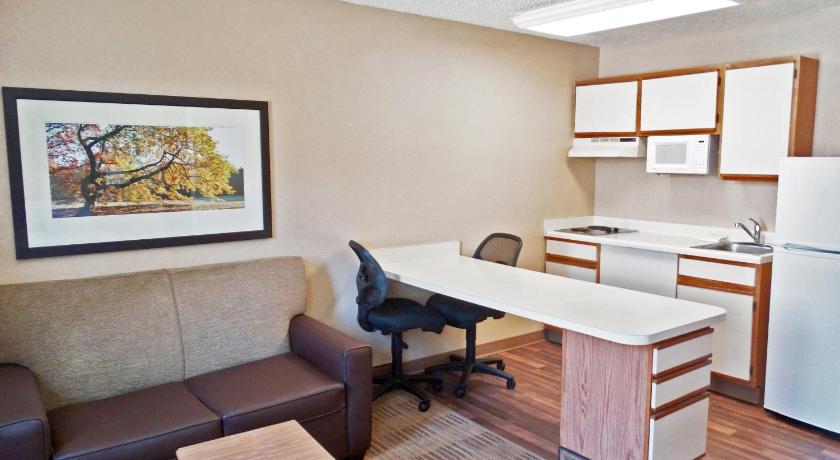 Extended Stay America Suites - Cincinnati - Blue Ash - Reed Hartman