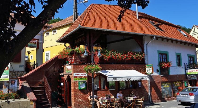 Vasko Panzio Borpince — Hotel in Tokaj