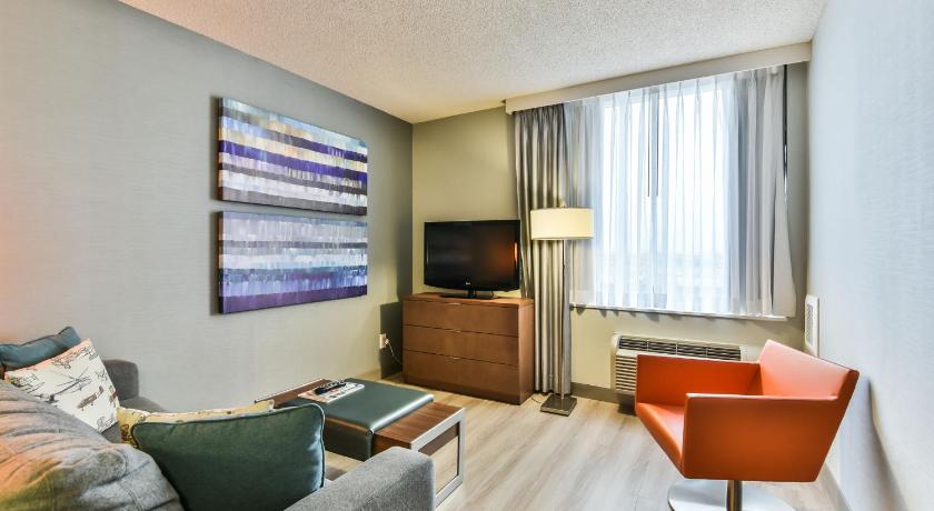 Radisson Suite Hotel Toronto Airport