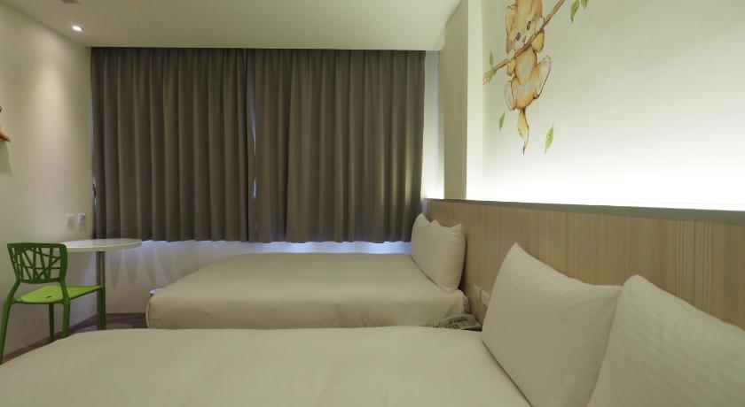 Image of Standard Triple Room (3 Adults) 7