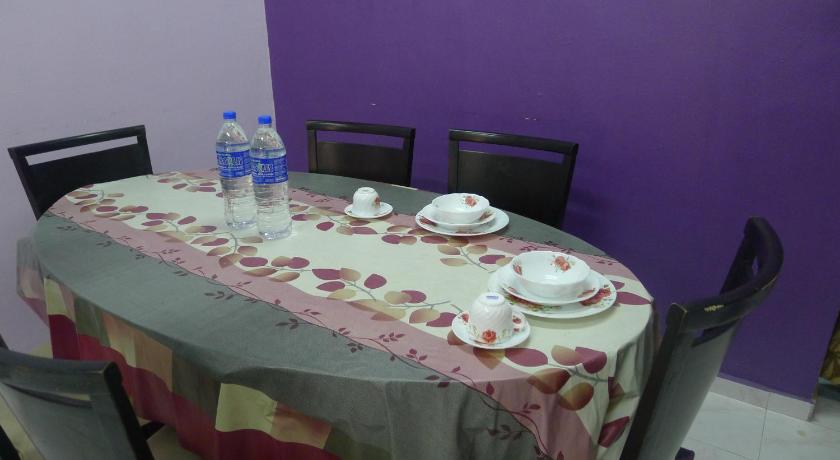Image of Three-Bedroom House 6