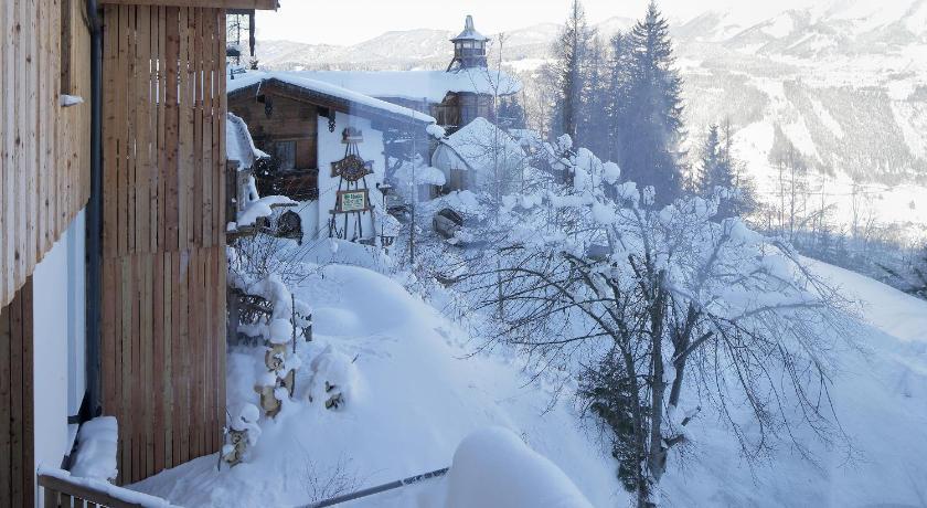 Image of Superior Chalet 21