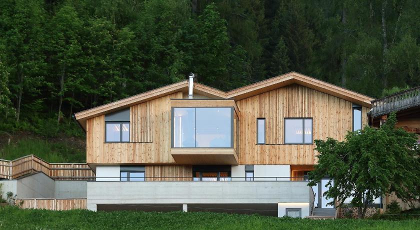 Image of Superior Chalet 0