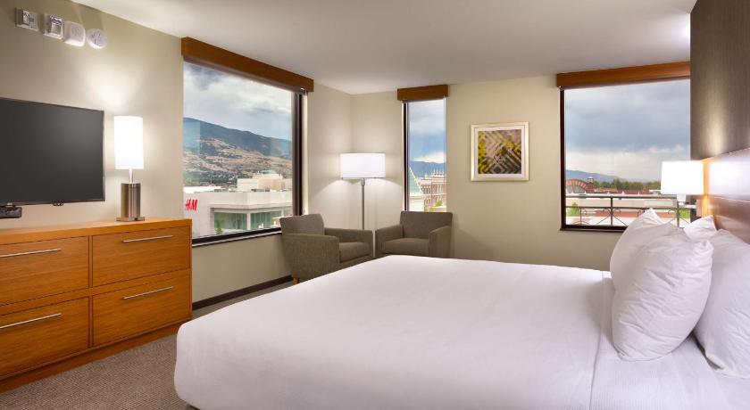 Hyatt Place Salt Lake City/Farmington/Station Park