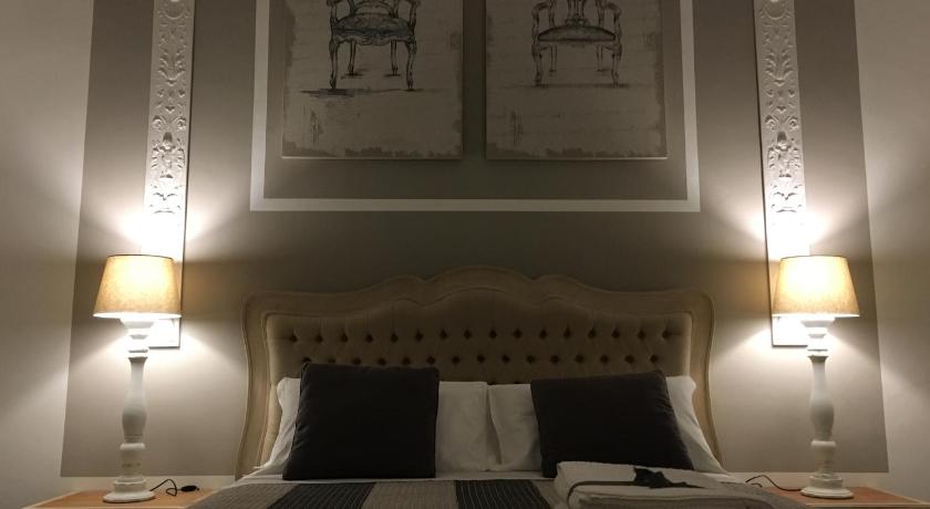 Image of Deluxe Double Room 14