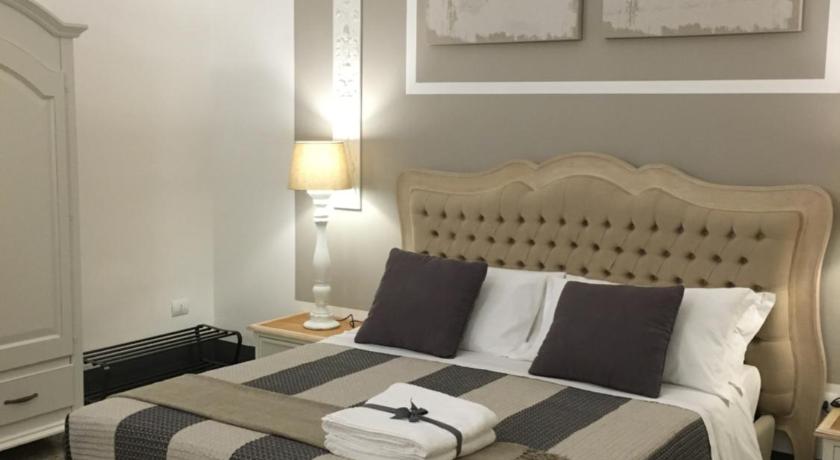 Image of Deluxe Double Room 9