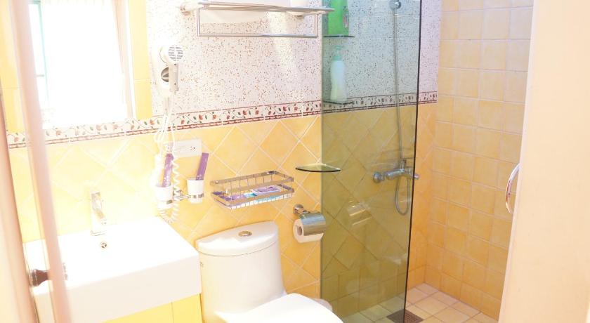 Rainbow BnB - image 43
