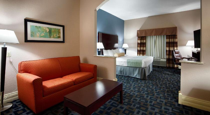 Best Western Plus Kalamazoo Suites