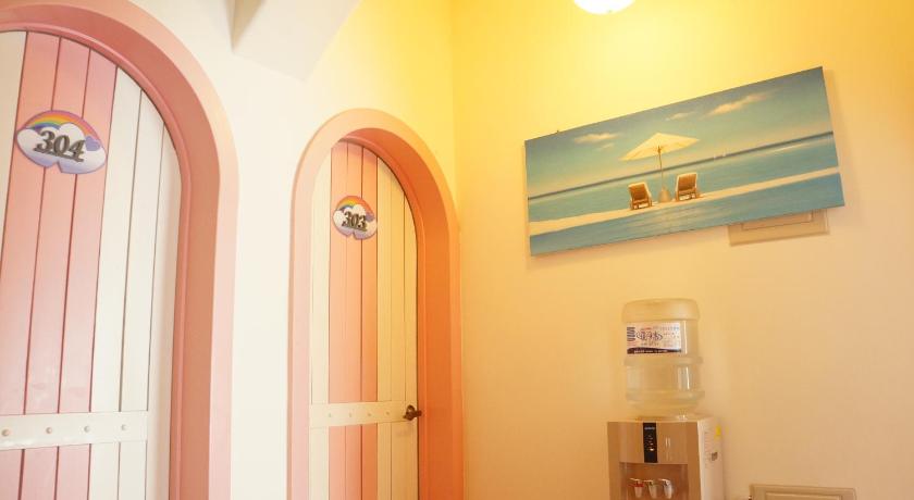 Rainbow BnB - image 26