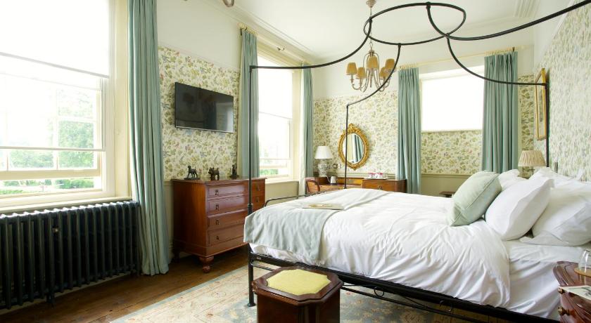 布兰福德论坛 The Crown Hotel 3星级 酒店 套房